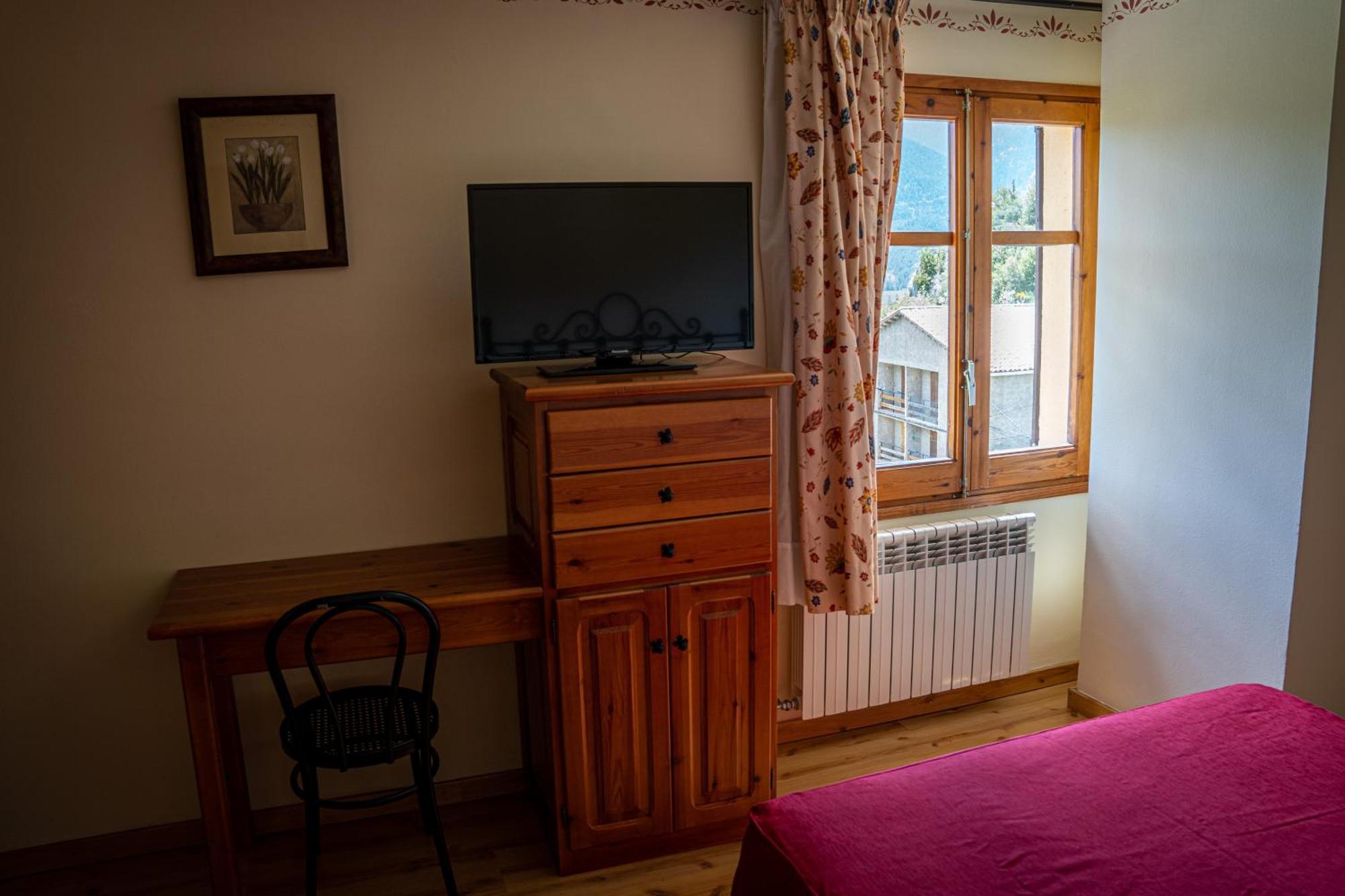 Hostal Cal Francisco Gosol Ngoại thất bức ảnh