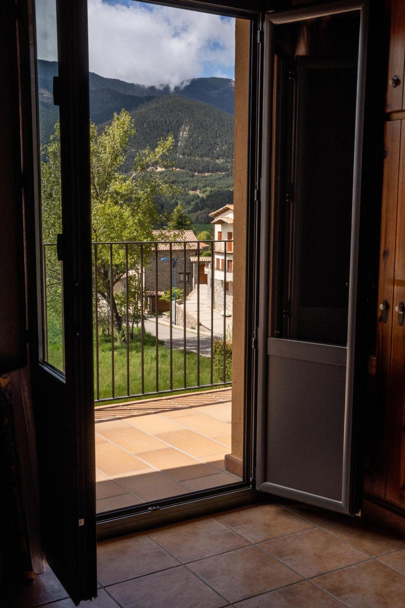 Hostal Cal Francisco Gosol Ngoại thất bức ảnh